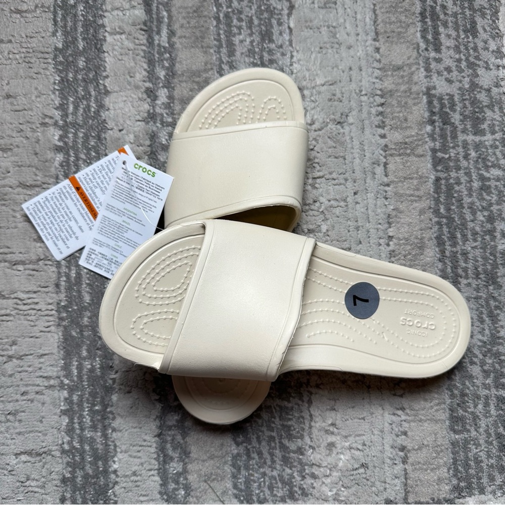 Crocs Women’s Classic Slide Sandals – White, Size W7, NWT - Picture 4 of 4